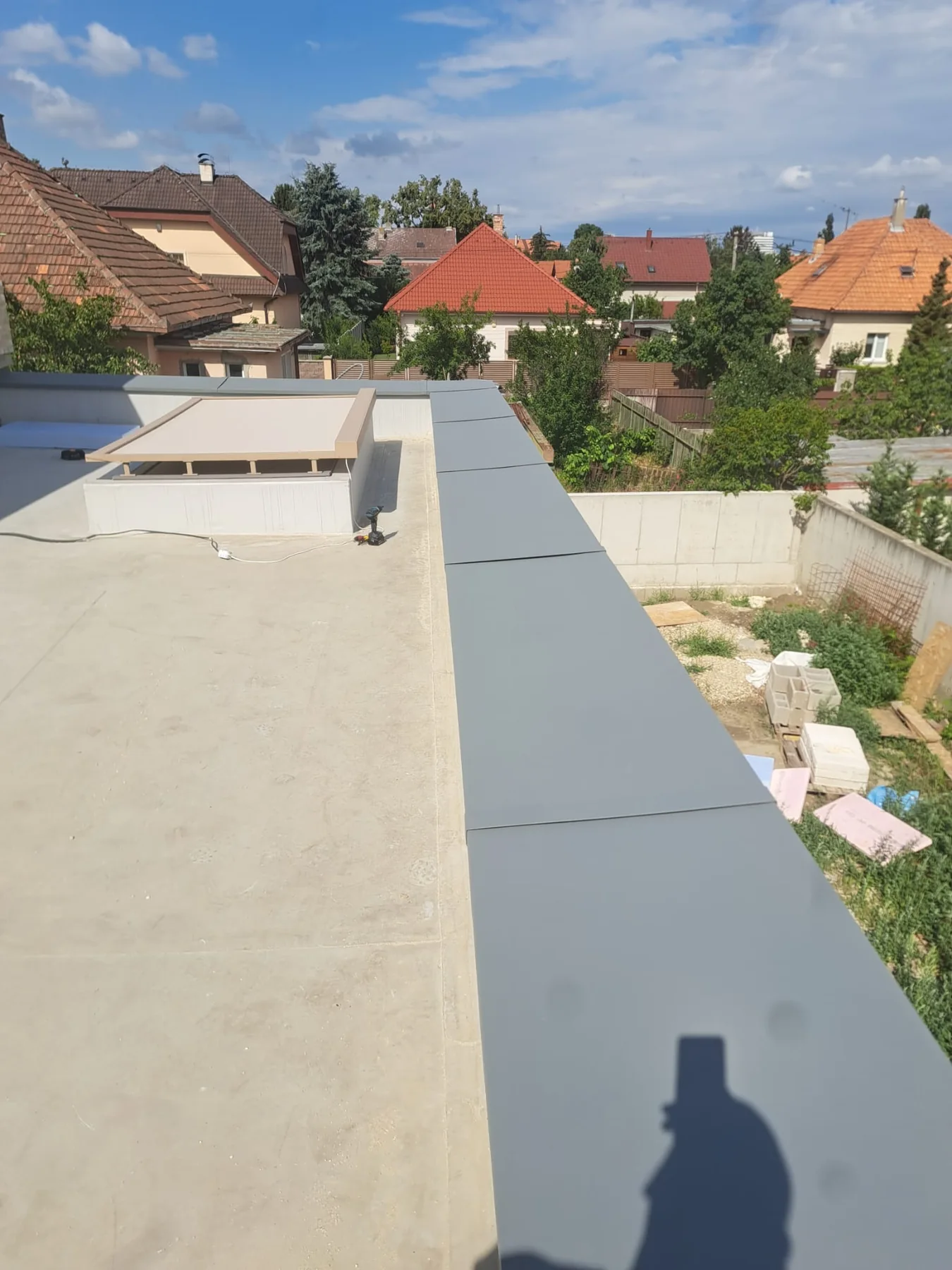 Sheet-metal details and parapet cappings 3